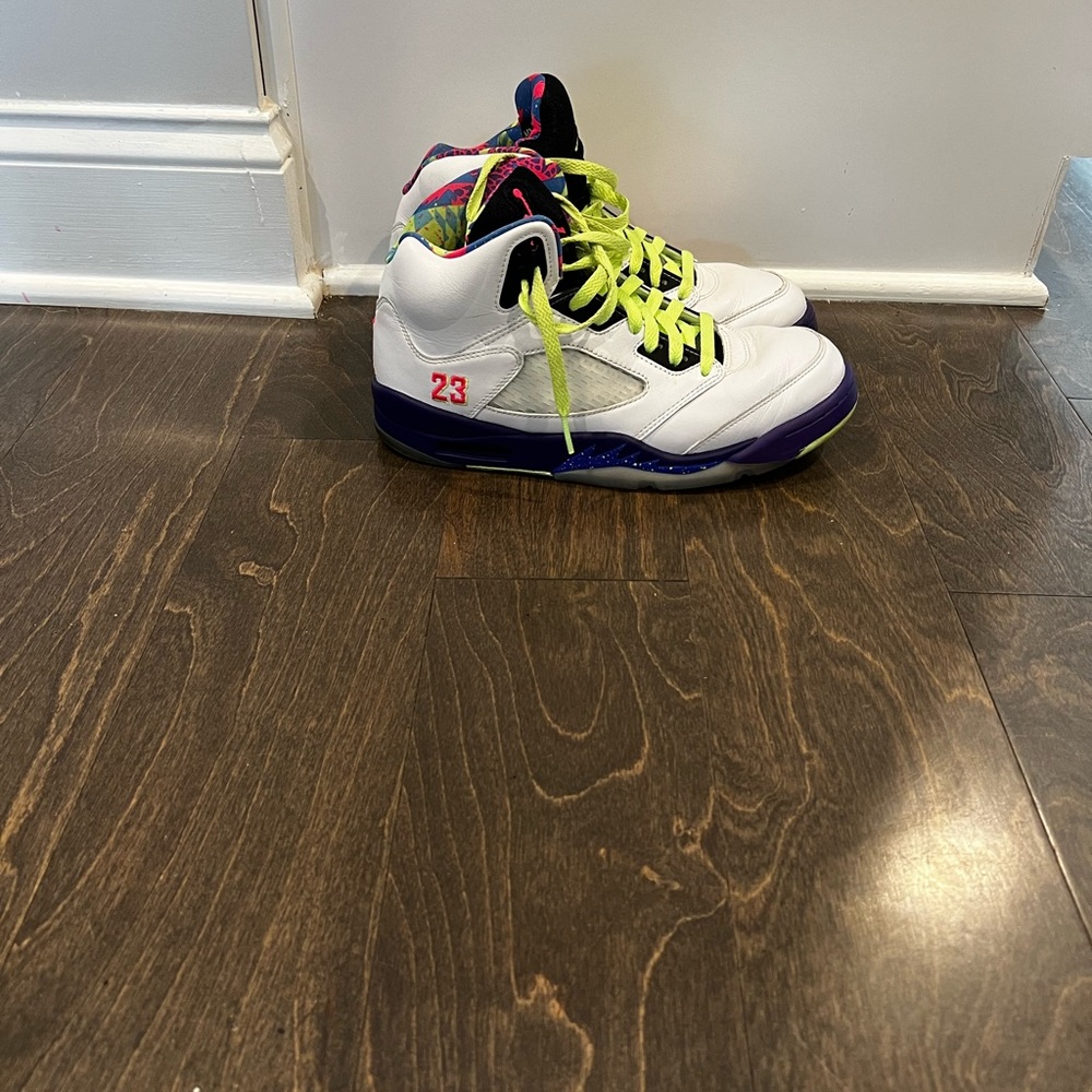 Air Jordan 5 retro Men’s size 7.5 multicolor